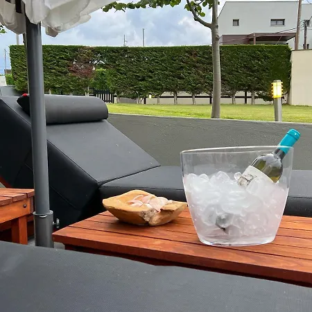 Azure Residence Koumitsa * Nea Roda