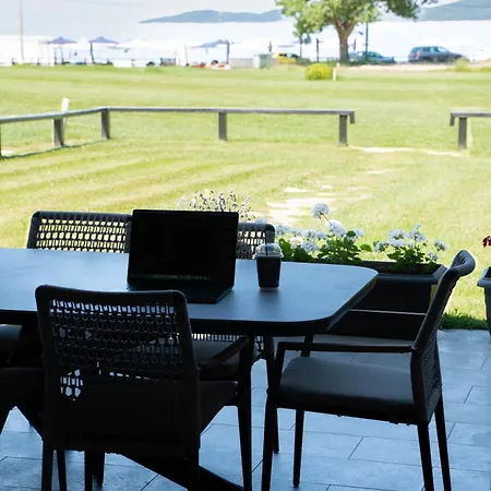 Villa Azure Koumitsa Nea Roda