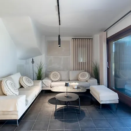 Azure Koumitsa Villa