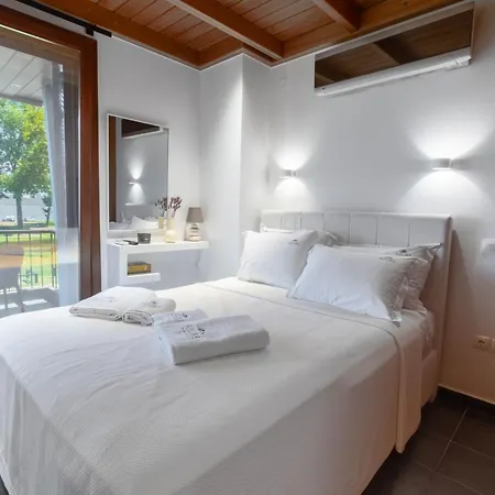 Azure Koumitsa Villa